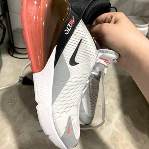 Nike AirMax 270